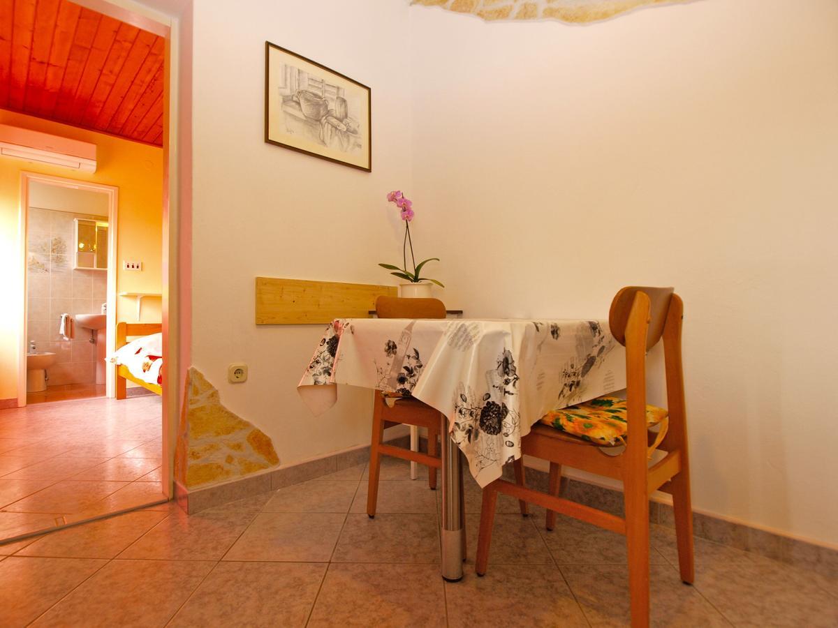 Apartments Luciano 1576 Liznjan Bagian luar foto