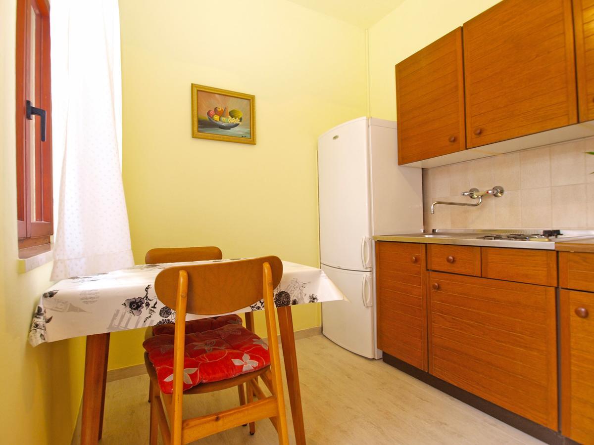 Apartments Luciano 1576 Liznjan Bagian luar foto