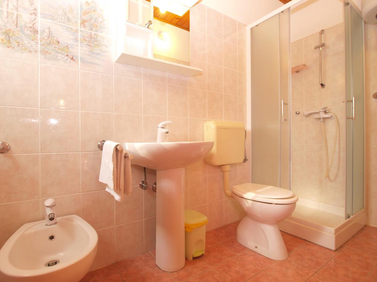 Apartments Luciano 1576 Liznjan Bagian luar foto