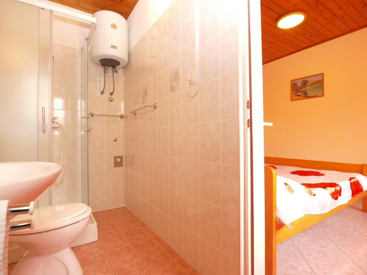 Apartments Luciano 1576 Liznjan Bagian luar foto