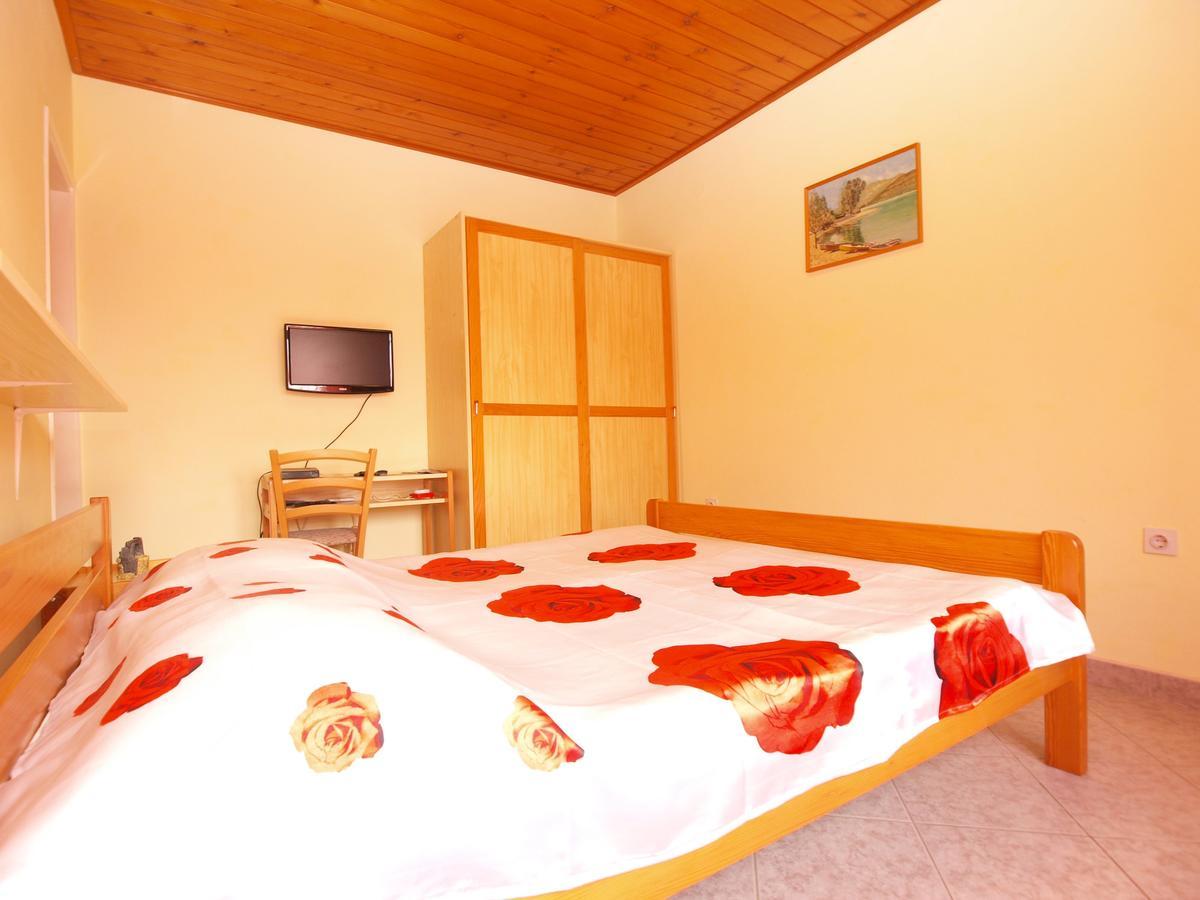 Apartments Luciano 1576 Liznjan Bagian luar foto