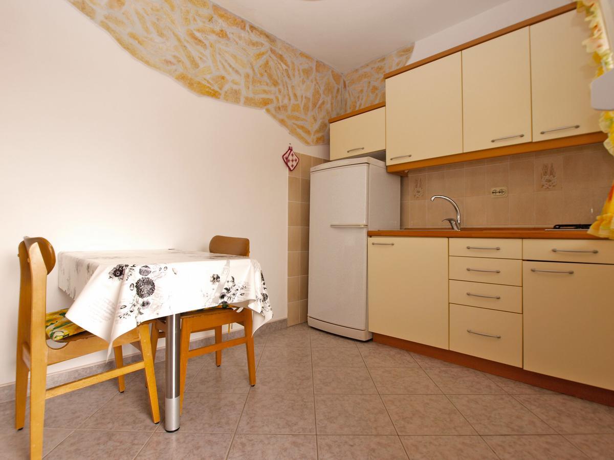 Apartments Luciano 1576 Liznjan Bagian luar foto