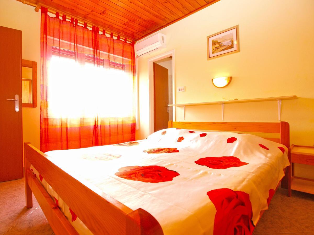 Apartments Luciano 1576 Liznjan Bagian luar foto