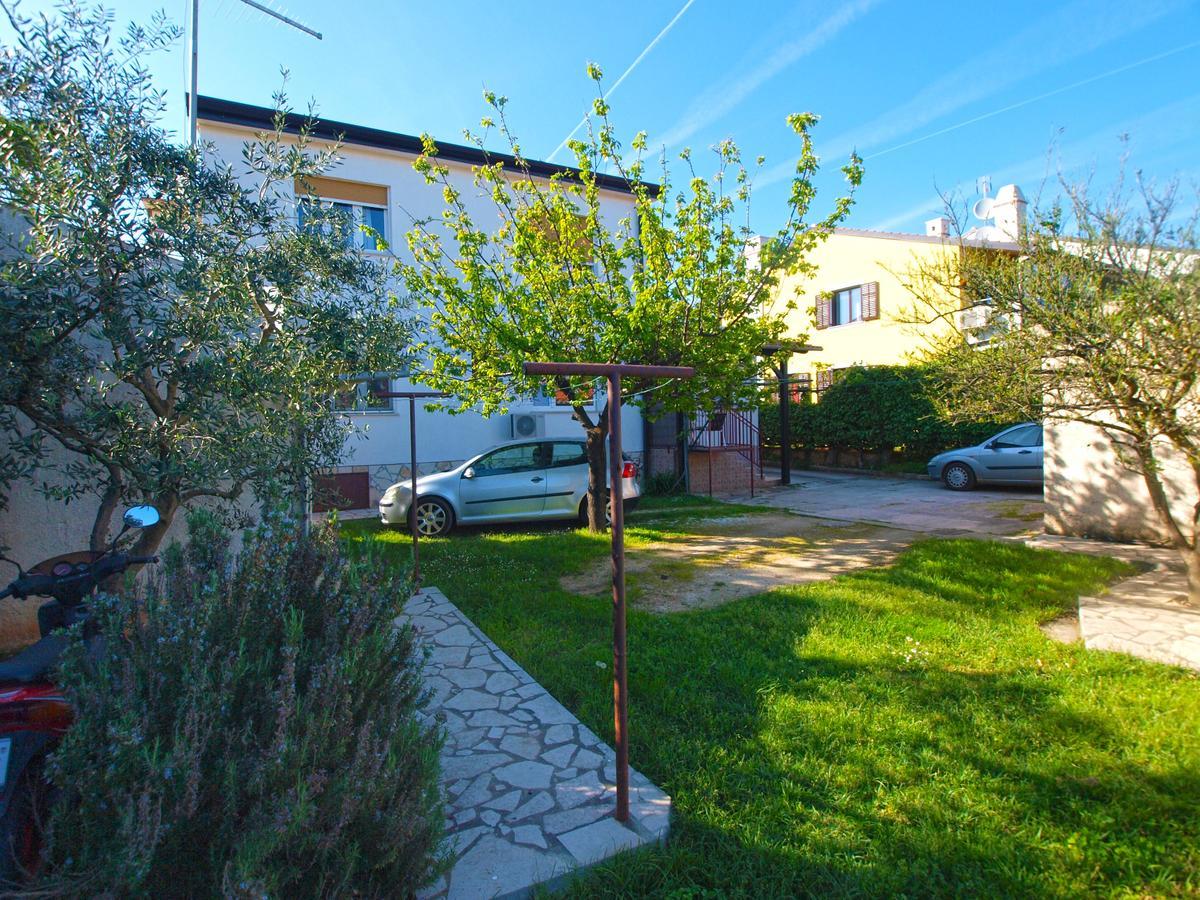 Apartments Luciano 1576 Liznjan Bagian luar foto